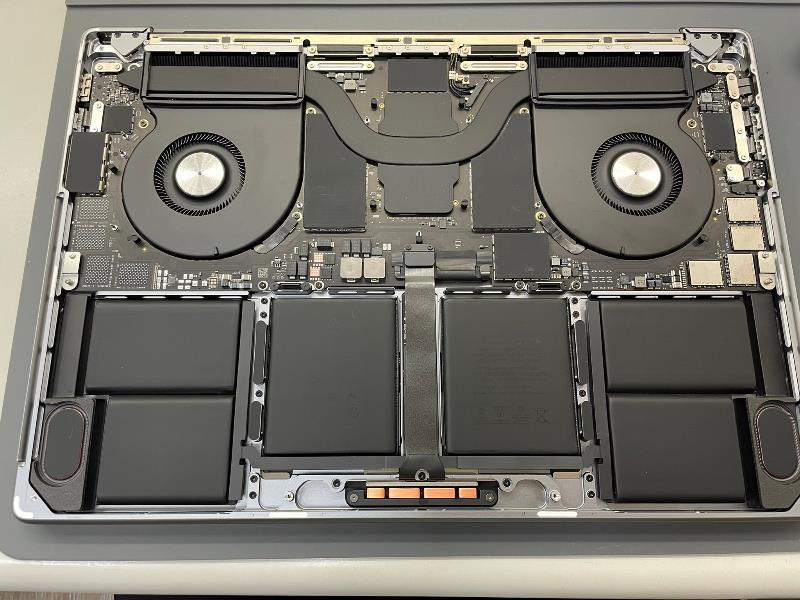 復甦的MacBookDr.A現場評估故障點，MacBook修