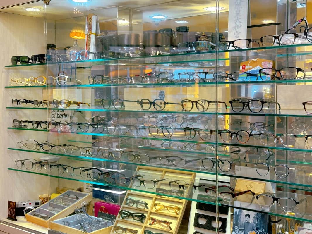 三重明曜眼鏡-專業眼鏡店，品質至上