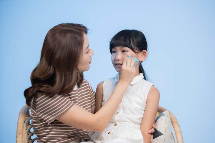​​LIJOE 便潔洗臉巾一沾即用，輕鬆培養孩子洗臉好習慣